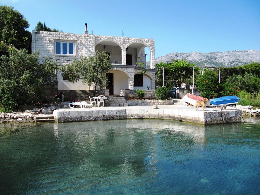 Apartmans And Rooms Dunjini Dvori Korčula Habitación foto