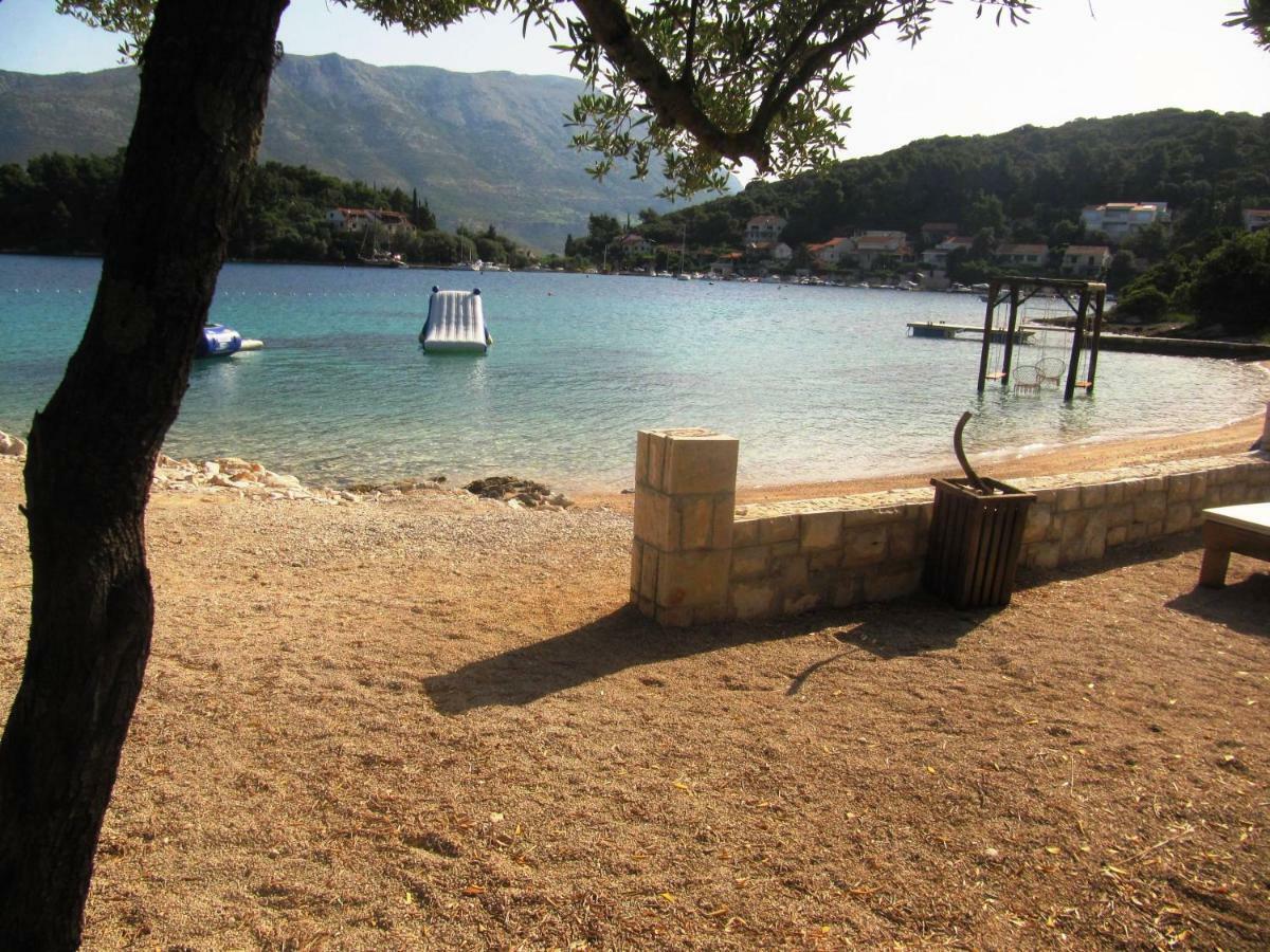 Apartmans And Rooms Dunjini Dvori Korčula Exterior foto